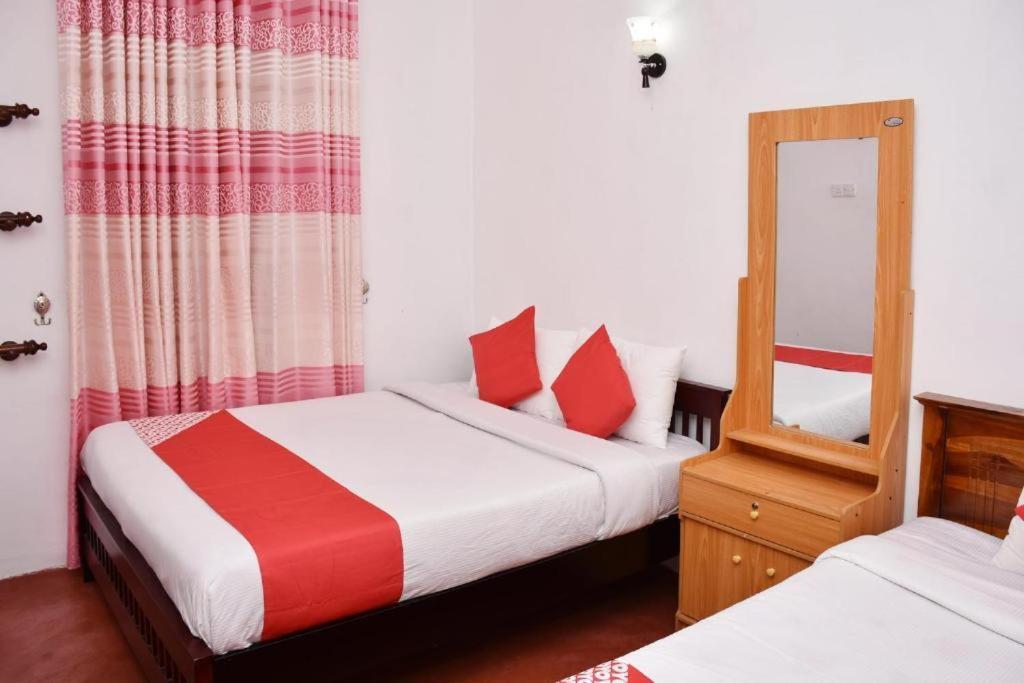 La Rose Guest House نوفارا إيلِيا المظهر الخارجي الصورة
