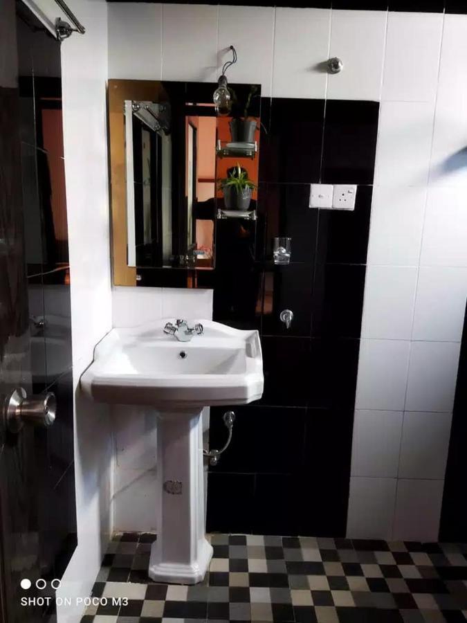 La Rose Guest House نوفارا إيلِيا المظهر الخارجي الصورة