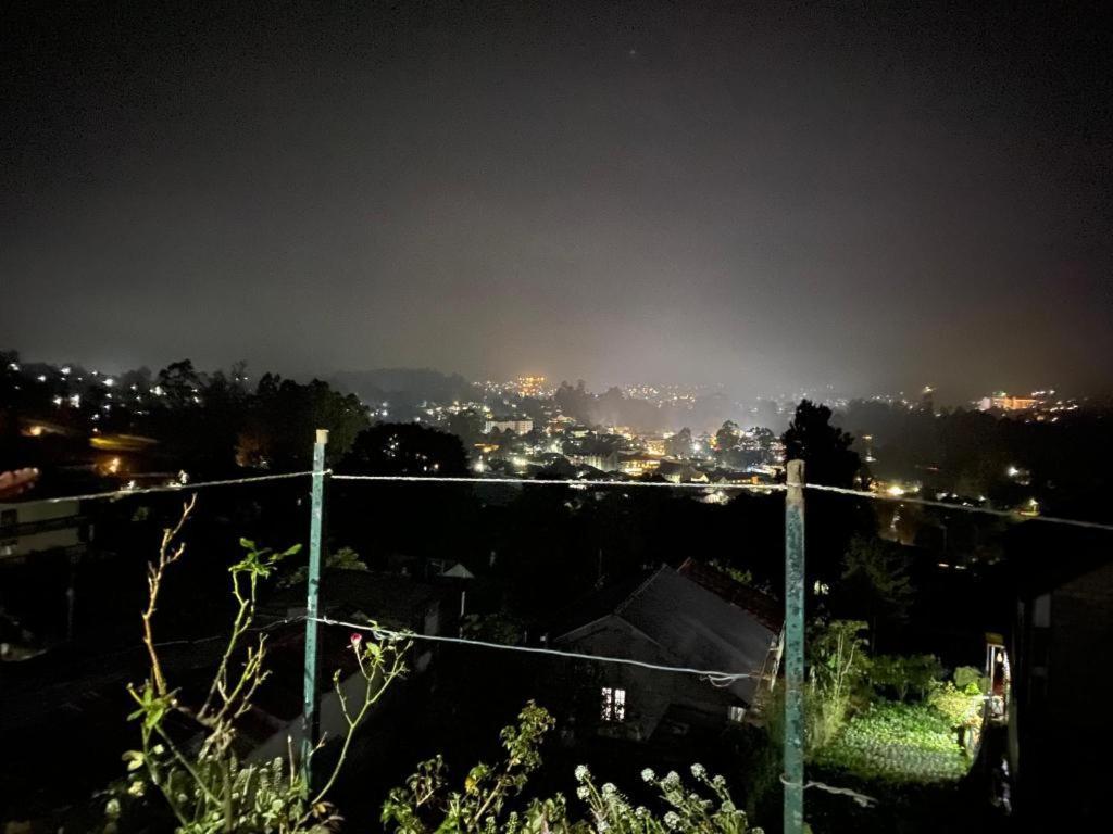 La Rose Guest House نوفارا إيلِيا المظهر الخارجي الصورة