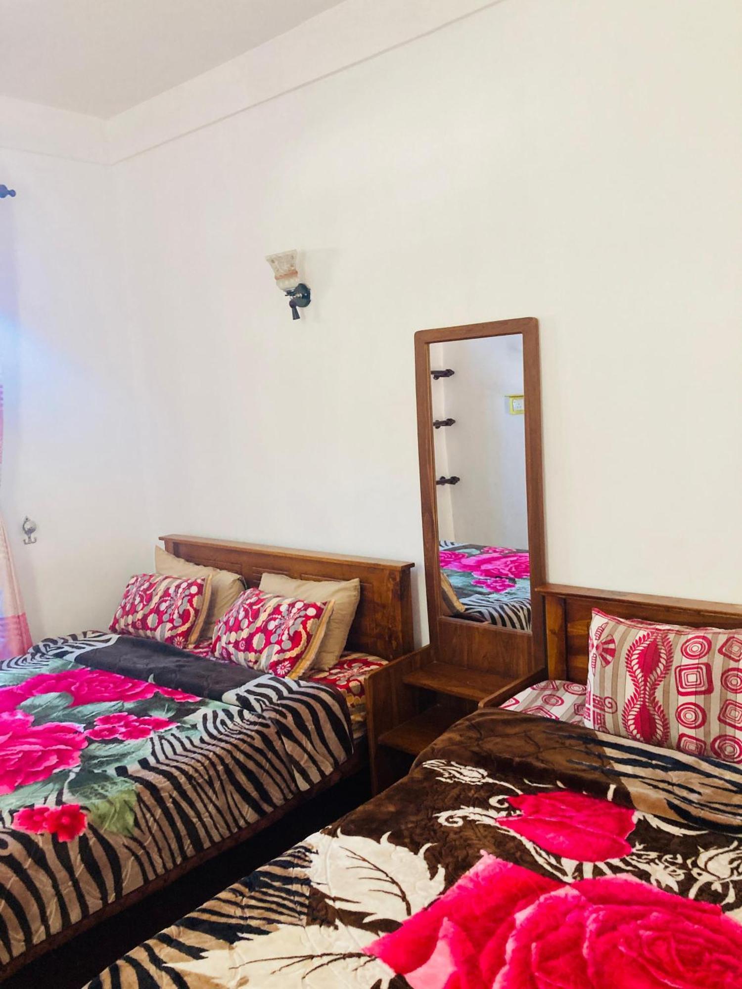 La Rose Guest House نوفارا إيلِيا المظهر الخارجي الصورة