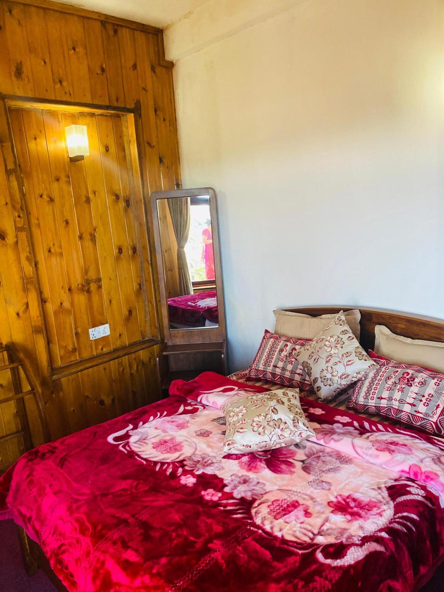La Rose Guest House نوفارا إيلِيا المظهر الخارجي الصورة